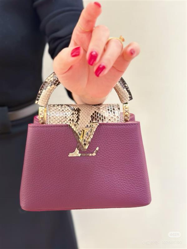 2026120185559296 820